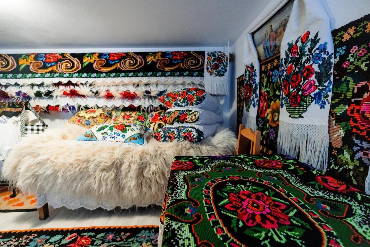Pensiunea Hai In Maramures Birsana Ngoại thất bức ảnh