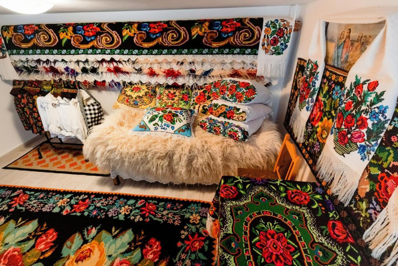 Pensiunea Hai In Maramures Birsana Ngoại thất bức ảnh