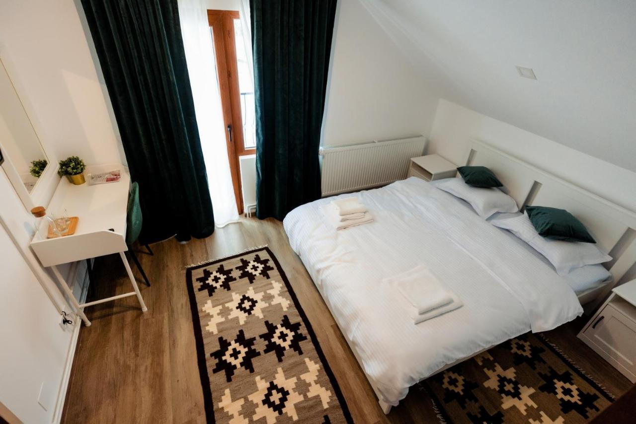 Pensiunea Hai In Maramures Birsana Ngoại thất bức ảnh